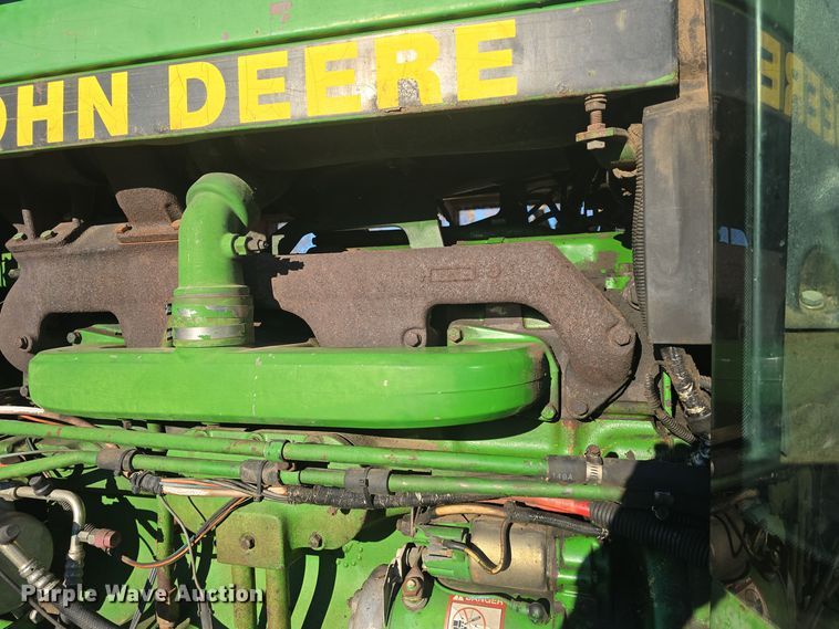 image for item DO7716 1990 John Deere 4255 tractor