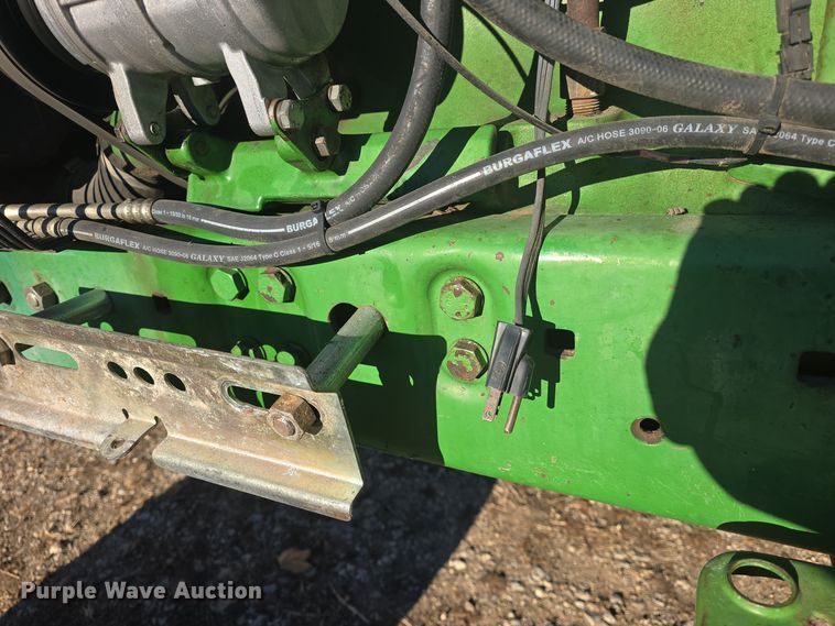 image for item DO7716 1990 John Deere 4255 tractor