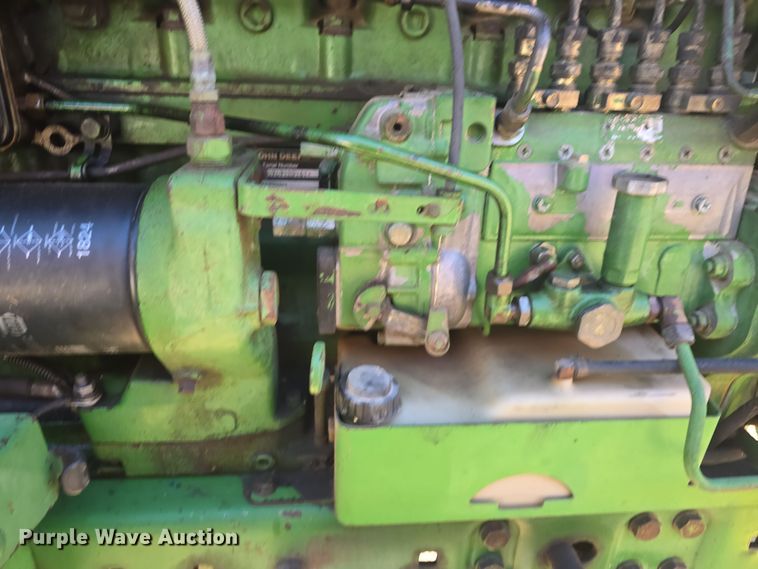 image for item DO7716 1990 John Deere 4255 tractor