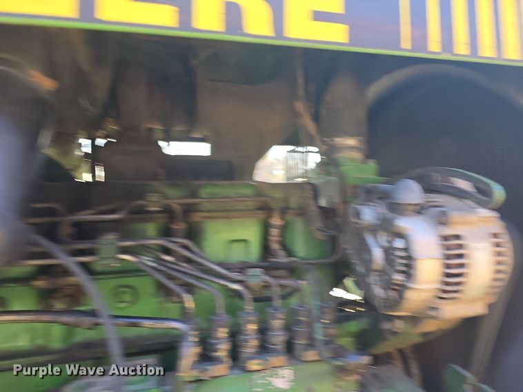 image for item DO7716 1990 John Deere 4255 tractor