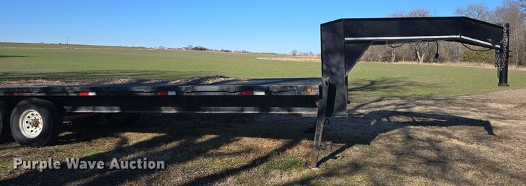 image for item DO7717 2004 Shop built equipment trailer