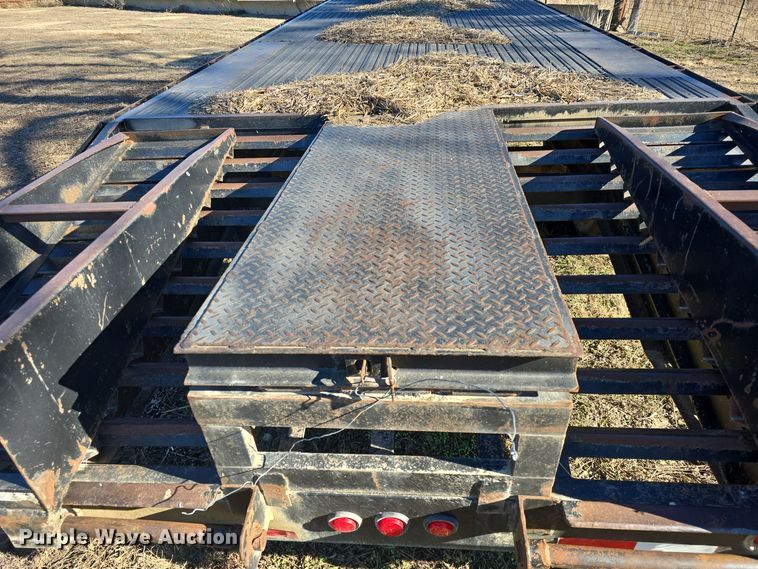 image for item DO7717 2004 Shop built equipment trailer