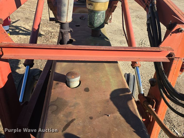 image for item DO7722 Oliver 1650 tractor