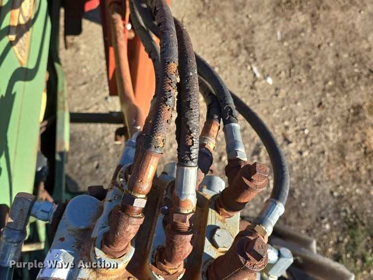 image for item DO7722 Oliver 1650 tractor