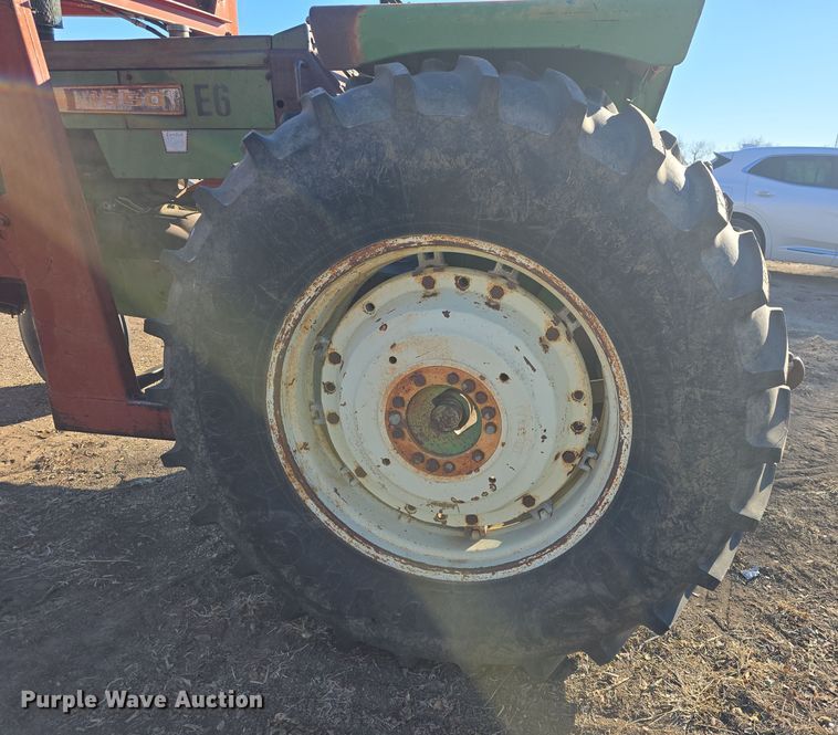 image for item DO7722 Oliver 1650 tractor