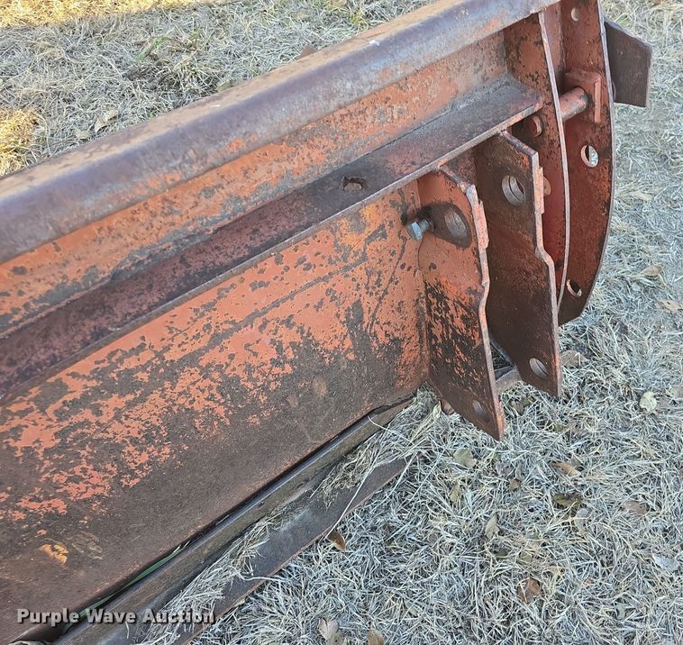 image for item DO7722 Oliver 1650 tractor