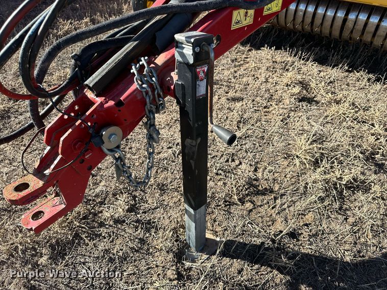 image for item DP6022 2016 New Holland Roll-Belt 560 round baler