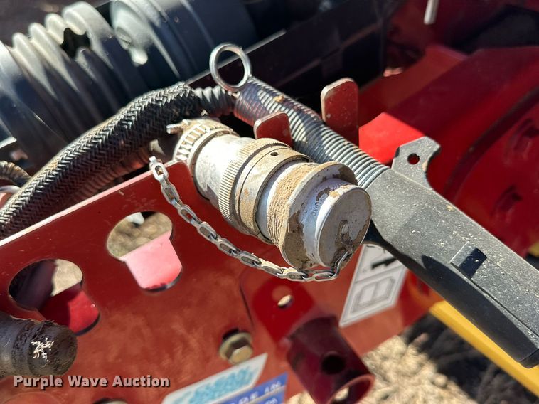 image for item DP6022 2016 New Holland Roll-Belt 560 round baler