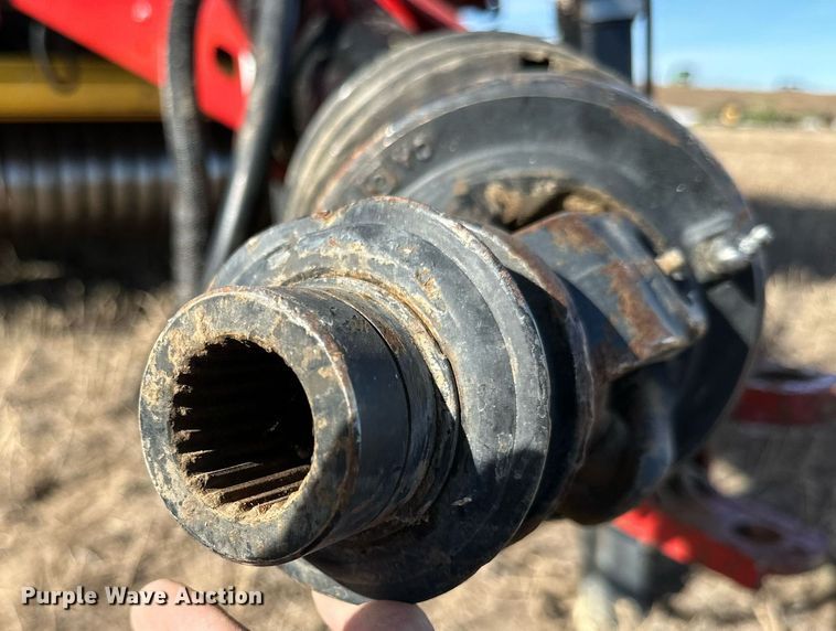 image for item DP6022 2016 New Holland Roll-Belt 560 round baler