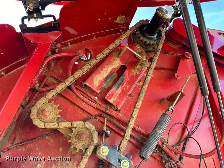 image for item DP6022 2016 New Holland Roll-Belt 560 round baler