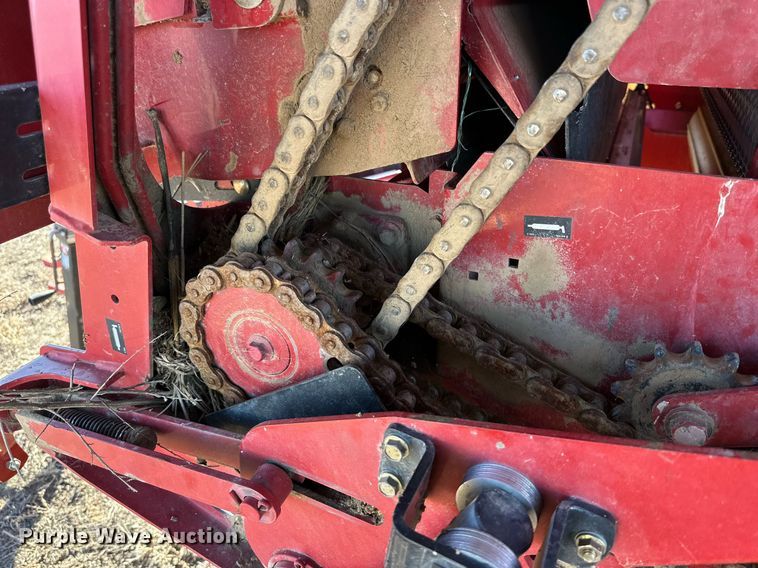 image for item DP6022 2016 New Holland Roll-Belt 560 round baler