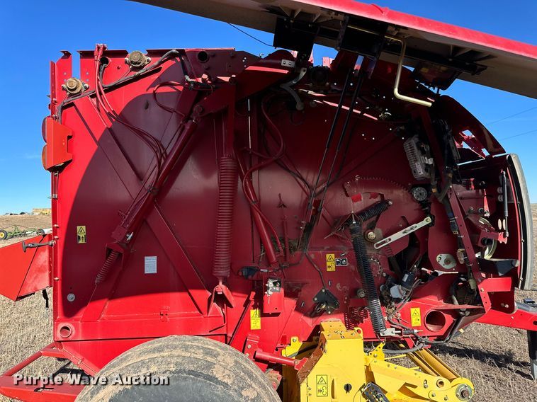 image for item DP6022 2016 New Holland Roll-Belt 560 round baler