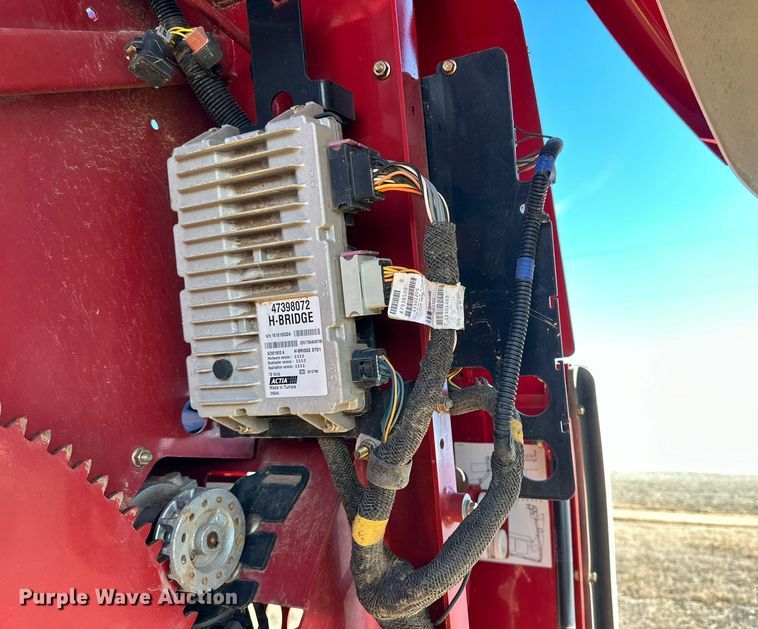 image for item DP6022 2016 New Holland Roll-Belt 560 round baler