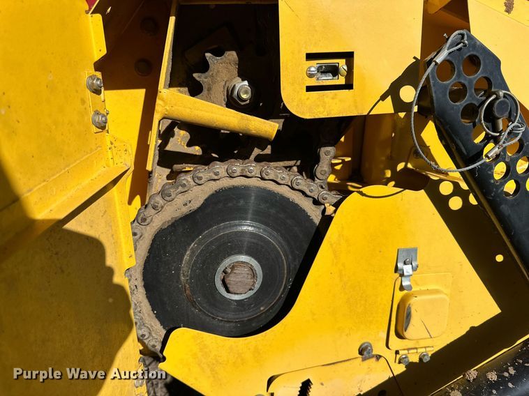 image for item DP6022 2016 New Holland Roll-Belt 560 round baler