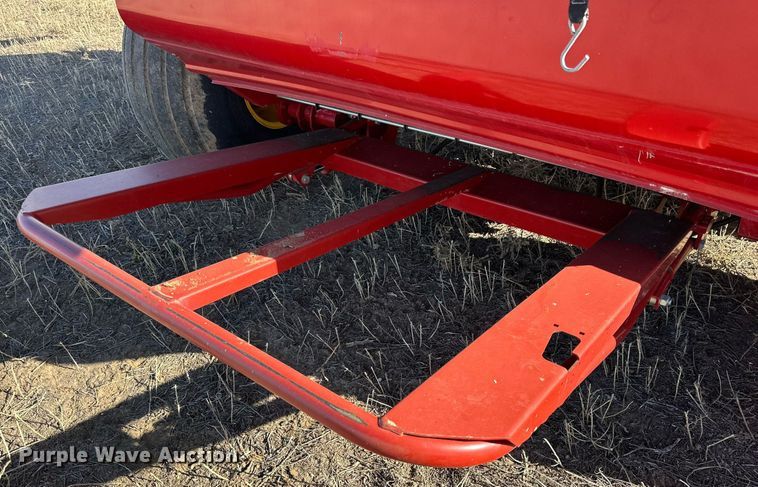 image for item DP6022 2016 New Holland Roll-Belt 560 round baler