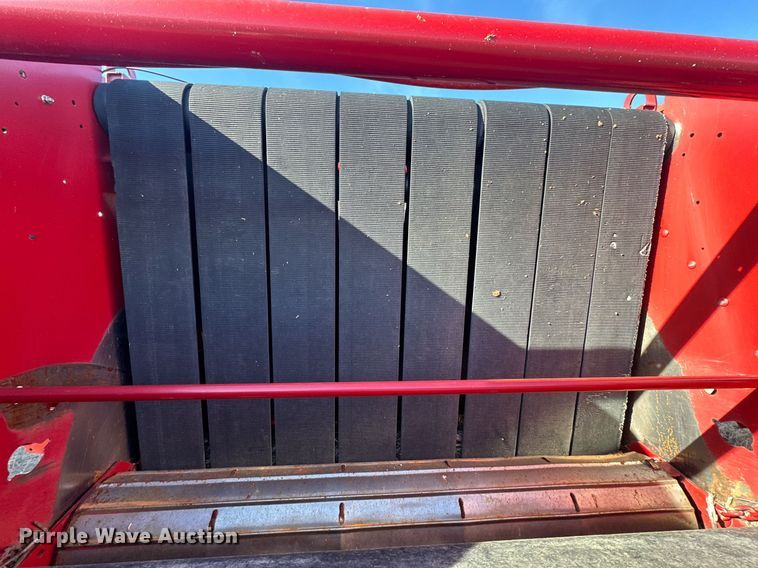 image for item DP6022 2016 New Holland Roll-Belt 560 round baler