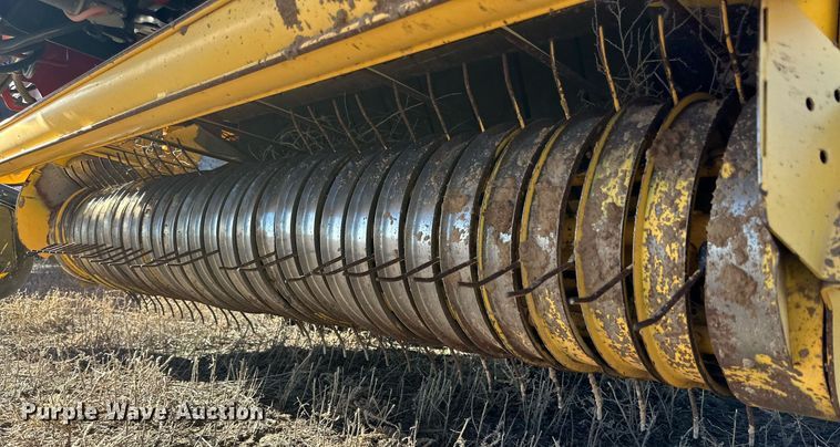 image for item DP6022 2016 New Holland Roll-Belt 560 round baler