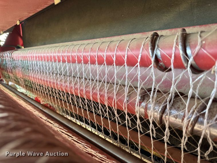 image for item DP6022 2016 New Holland Roll-Belt 560 round baler