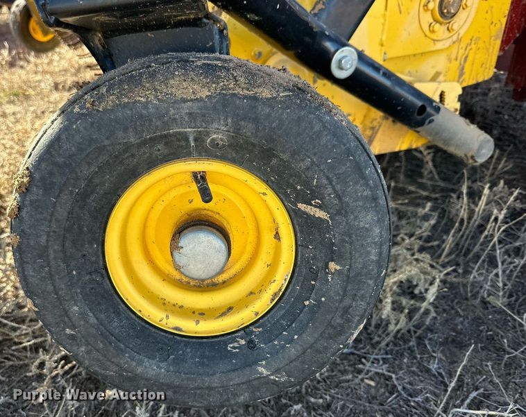 image for item DP6022 2016 New Holland Roll-Belt 560 round baler