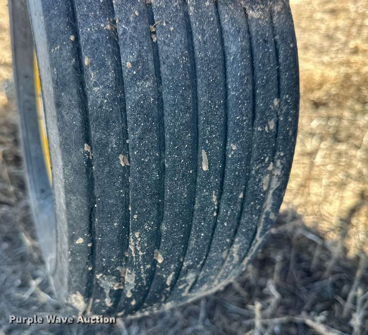 image for item DP6022 2016 New Holland Roll-Belt 560 round baler