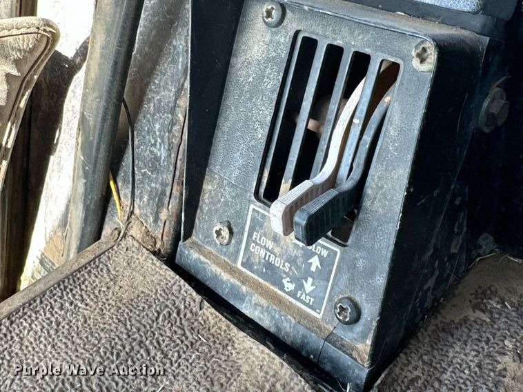 image for item DP6024 1982 International Harvester 5288 tractor