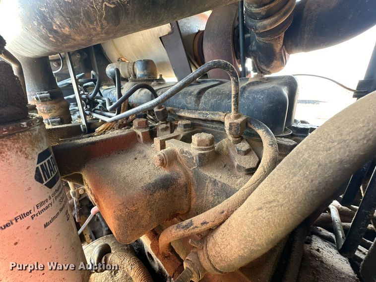 image for item DP6024 1982 International Harvester 5288 tractor