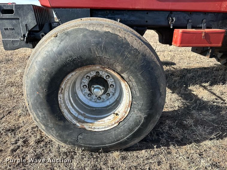 image for item DP6024 1982 International Harvester 5288 tractor