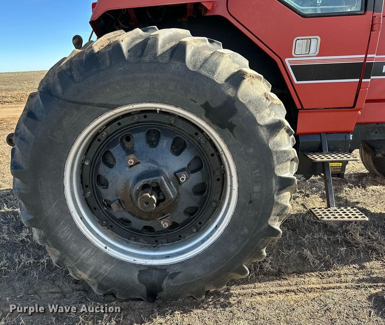 image for item DP6024 1982 International Harvester 5288 tractor