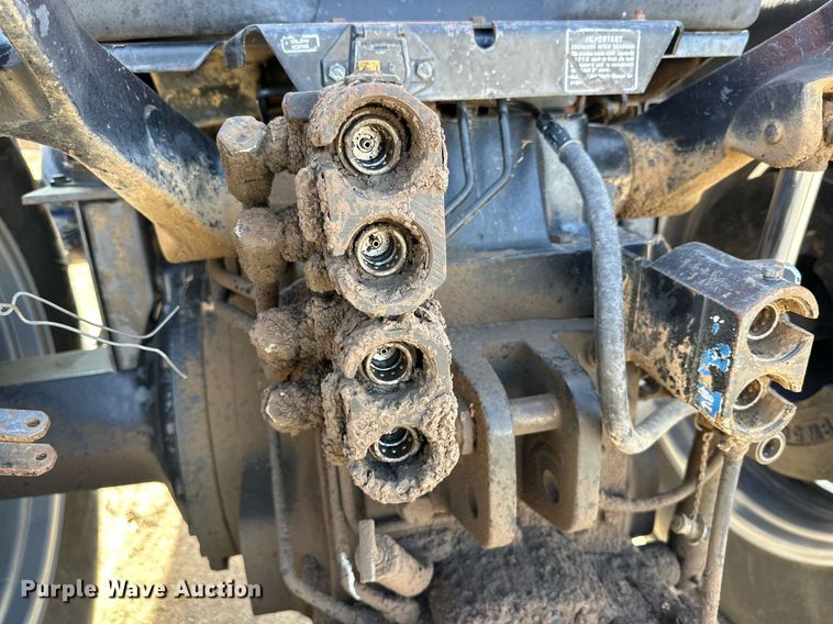 image for item DP6025 1983 International Harvester 5288 tractor