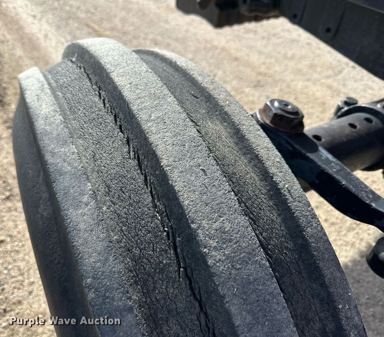 image for item DP6025 1983 International Harvester 5288 tractor