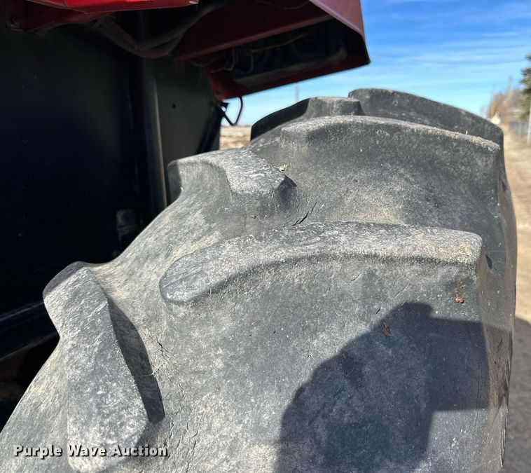 image for item DP6025 1983 International Harvester 5288 tractor