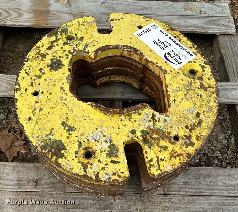 image for item DP6816 (4) John Deere wheel weights