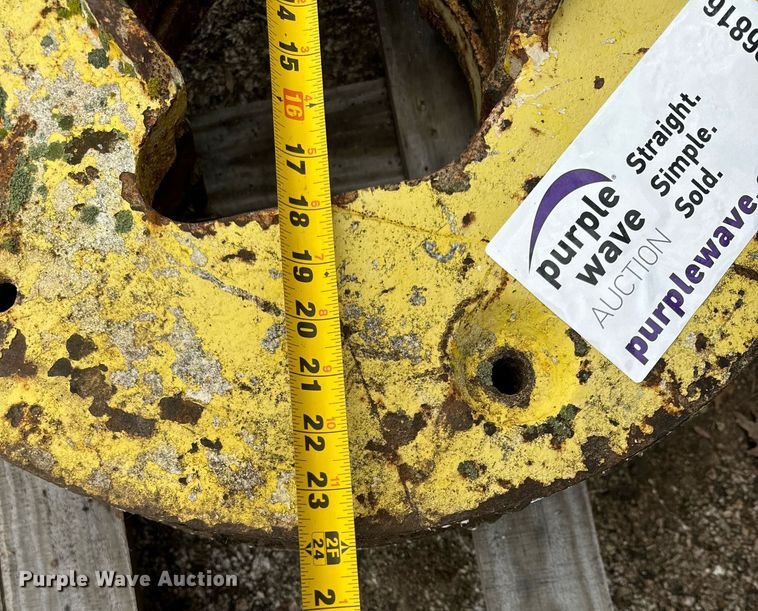 image for item DP6816 (4) John Deere wheel weights