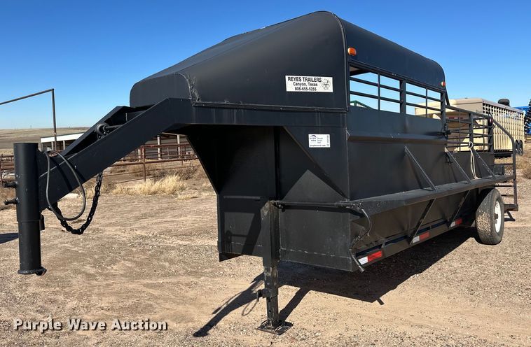 image for item DQ3166 2007 Reyes livestock trailer