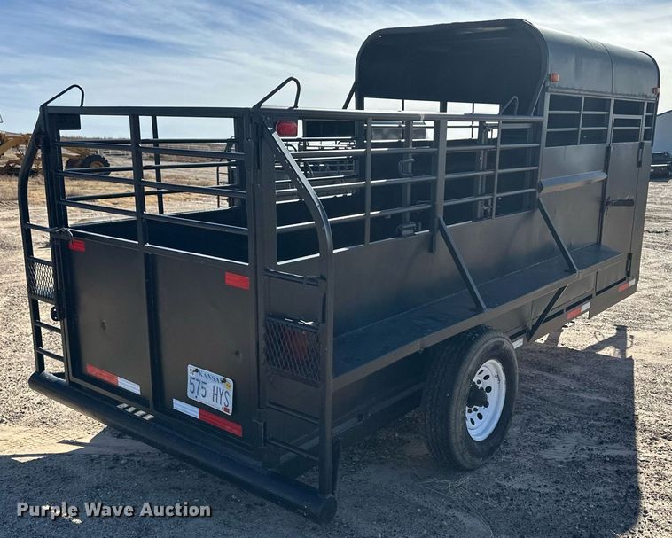 image for item DQ3166 2007 Reyes livestock trailer