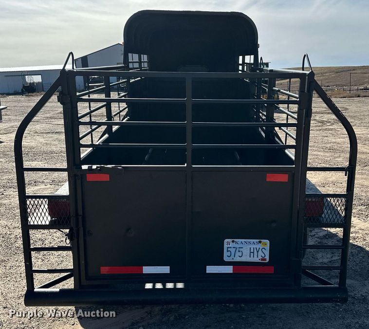 image for item DQ3166 2007 Reyes livestock trailer