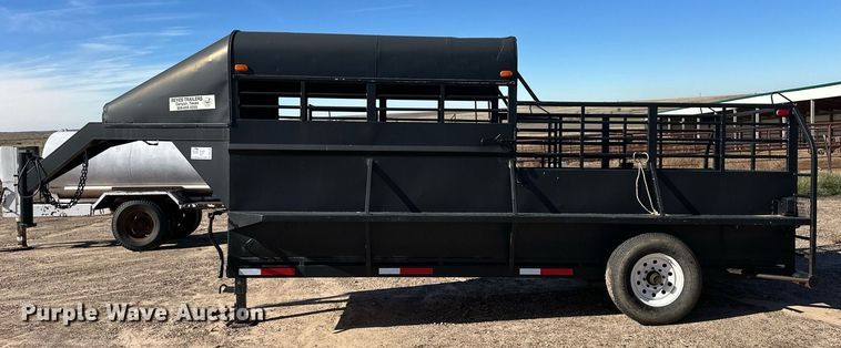image for item DQ3166 2007 Reyes livestock trailer