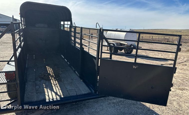 image for item DQ3166 2007 Reyes livestock trailer