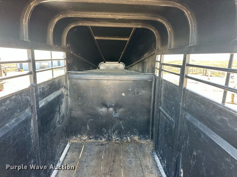 image for item DQ3166 2007 Reyes livestock trailer