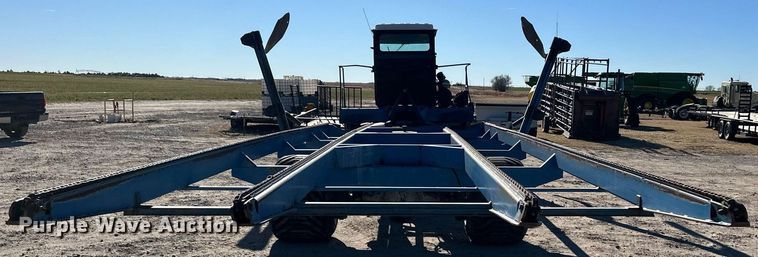 image for item DQ3186 Bale wagon