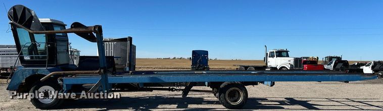 image for item DQ3186 Bale wagon