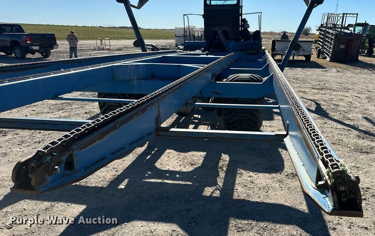 image for item DQ3186 Bale wagon