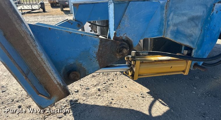 image for item DQ3186 Bale wagon