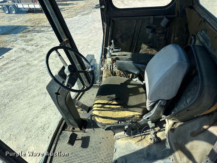 image for item DQ3186 Bale wagon