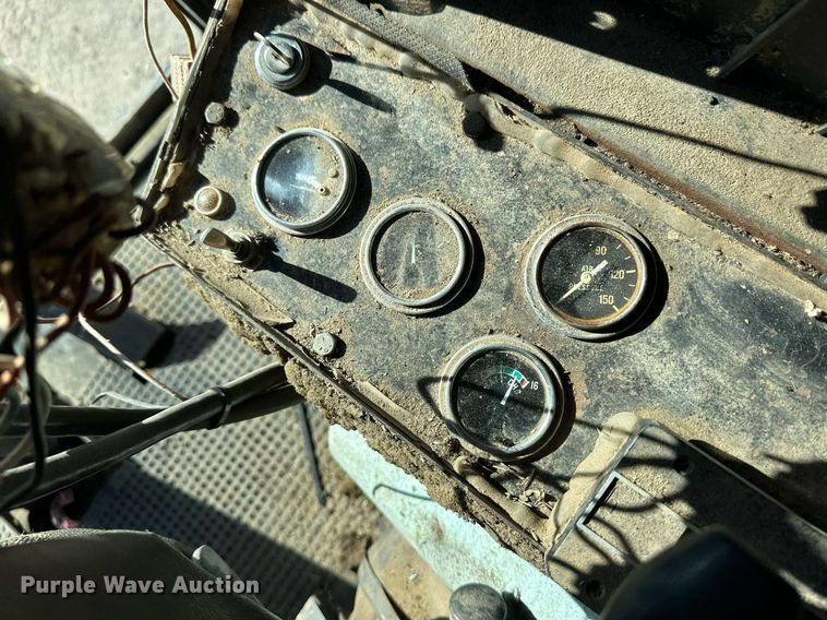 image for item DQ3186 Bale wagon