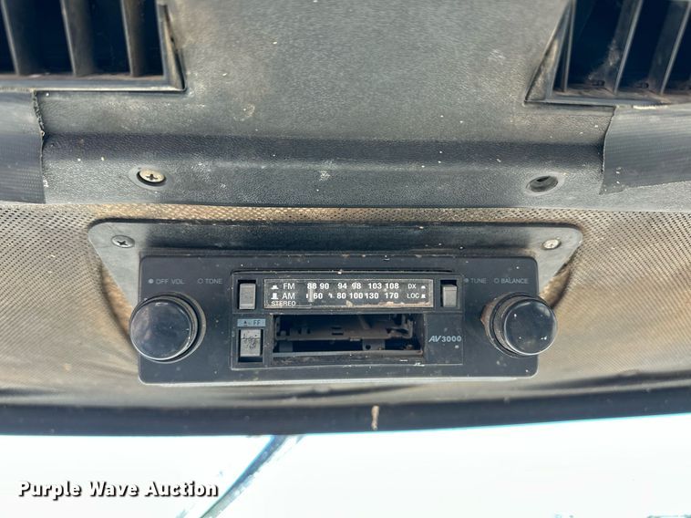 image for item DQ3186 Bale wagon