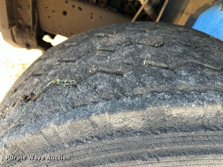 image for item DQ3186 Bale wagon