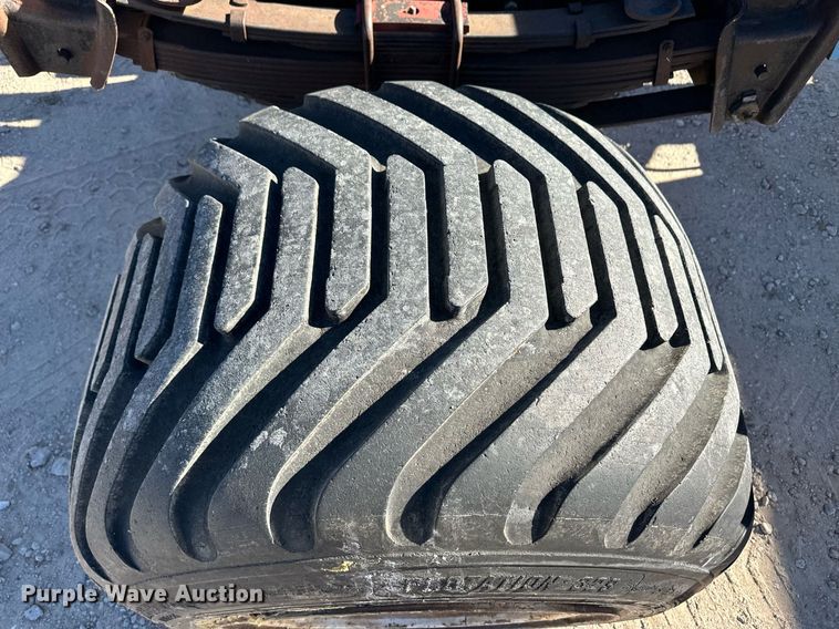 image for item DQ3186 Bale wagon