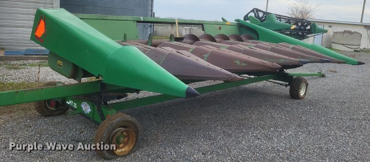 image for item DQ3782 John Deere corn head