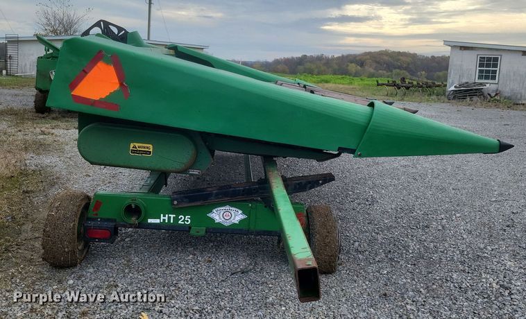 image for item DQ3782 John Deere corn head